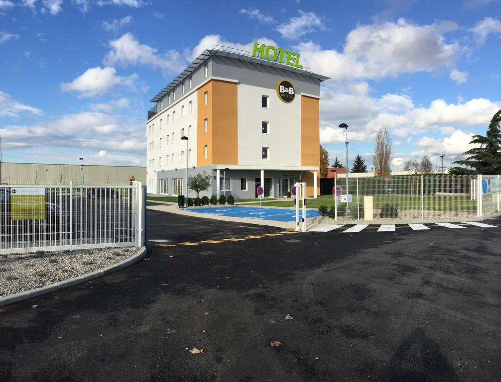 B&B Hotel Lyon Eurexpo Chassieu Bagian luar foto