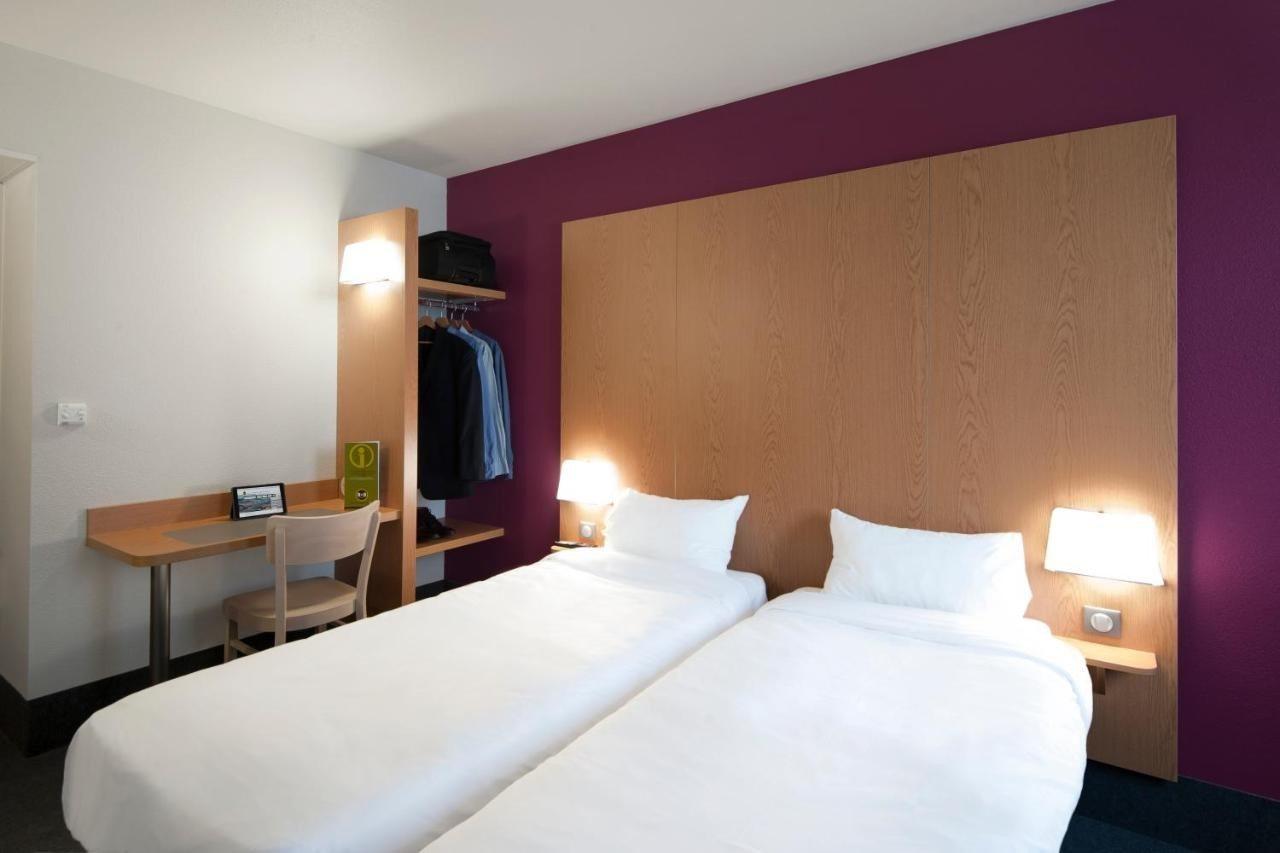 B&B Hotel Lyon Eurexpo Chassieu Bagian luar foto