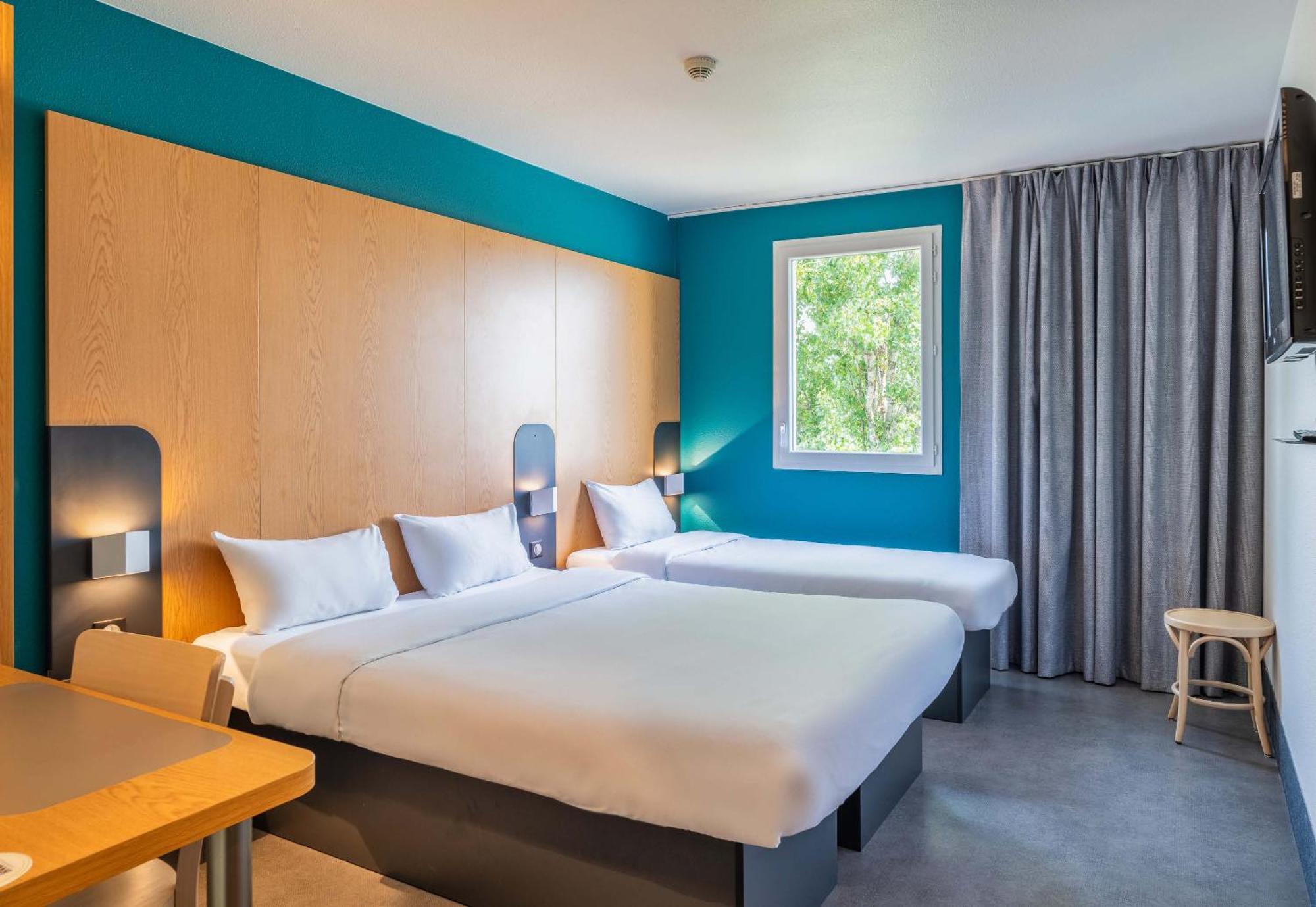 B&B Hotel Lyon Eurexpo Chassieu Bagian luar foto
