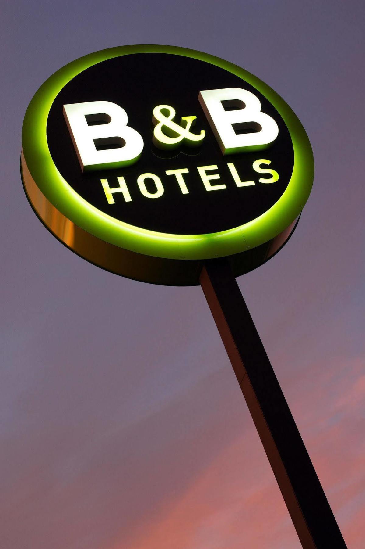 B&B Hotel Lyon Eurexpo Chassieu Bagian luar foto